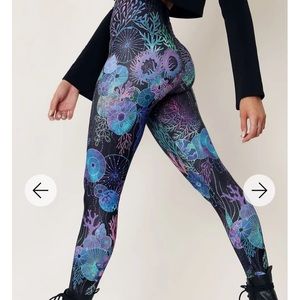 BNWT Blackmilk Floral Coral HWMF Leggings